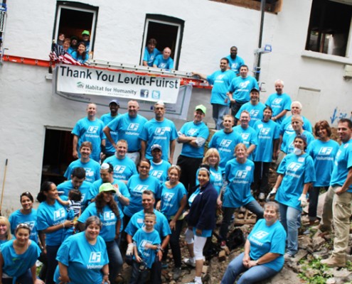 Group photo habitat for humanity